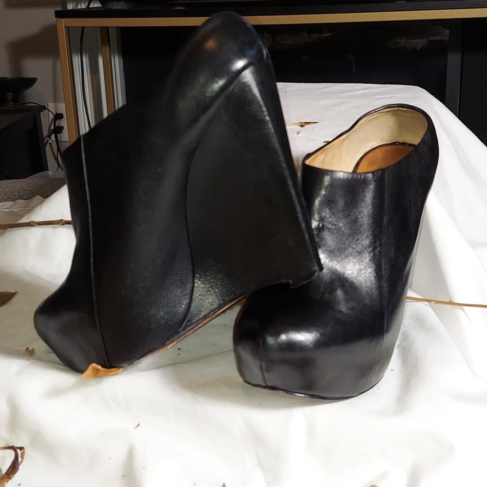 L.A.M.B. ladies  black leather clog - Picture 2 of 10
